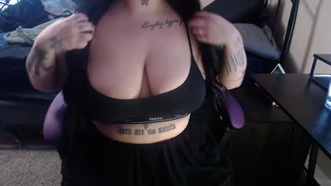 xorileyschembri online show from 01.25.25