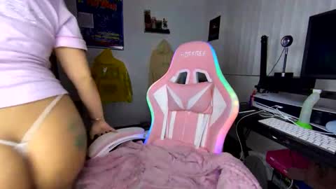 xStarGazingx online show from 04.15.26