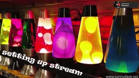 Sunny Daze online show from 12.20.25