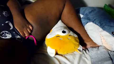 Snapshot of xunrichkitschbitchx chatting on 01.05.25 Syd online show from 01.05.25