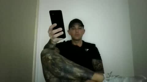 Snapshot of xviixx01 chatting on 11.09.25 Dani online show from 11.09.25