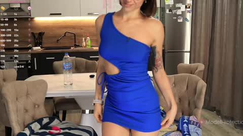 FrancyStepmom and YStepson    INTERESTED IN A GIRL-GIRL COLLABORATION  TEXT ME HERE  or INSTAGRAM online show from 11.23.25