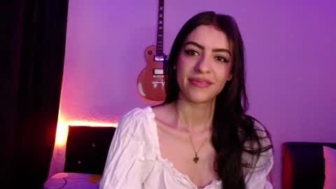 Snapshot of xx_johnson_xx chatting on 10.07.25 VALE online show from 10.07.25