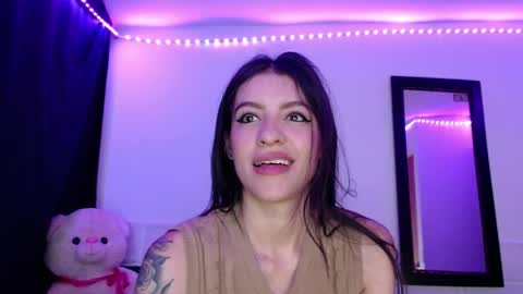 Snapshot of xx_johnson_xx chatting on 05.16.26 VALE online show from 05.16.26
