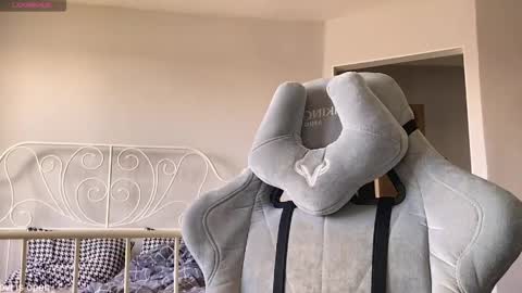 Lily online show from 04.08.26