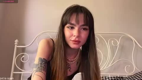 Snapshot of xx_lily chatting on 06.26.26 Lily online show from 06.26.26