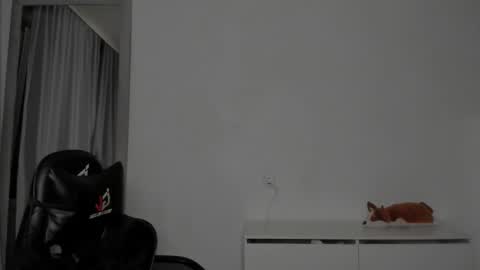 Snapshot of xx_raul_xx_ chatting on 02.23.26 raul online show from 02.23.26