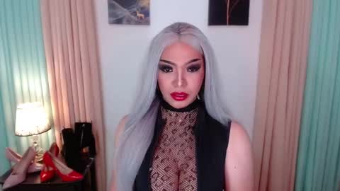 Snapshot of xxeroticdhaliaxx chatting on 10.24.25 xxeroticdhaliaxx online show from 10.24.25