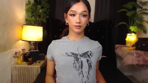 Sophie online show from 10.21.25