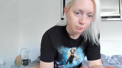 Snapshot of xxkimber_bentonxx chatting on 10.21.25  Next online Monday to Friday 10am till 2pm UK time online show from 10.21.25