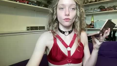 Snapshot of xxloveanastasia chatting on 09.12.25 LoveAnastasia online show from 09.12.25