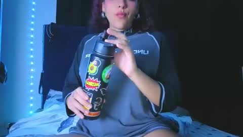 Snapshot of xxmaggieeexx chatting on 11.27.25 mag online show from 11.27.25