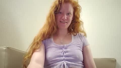 Snapshot of xxmariebliss chatting on 04.25.26 xxmariebliss online show from 04.25.26
