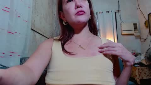 Snapshot of xxmiranda_greyxx chatting on 09.08.25 sexyyanna4u online show from 09.08.25