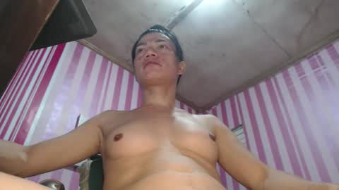 Snapshot of xxrowenatastycockforyouxx chatting on 11.18.25 xxrowenatastycockforyouxx online show from 11.18.25