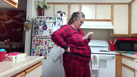 Snapshot of xxstrawberryjanexx chatting on 12.17.24 Strawberry Jane online show from 12.17.24