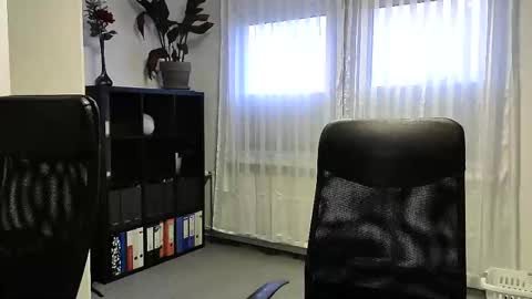 Snapshot of xxstrikerxx chatting on 10.30.25 Eddi online show from 10.30.25