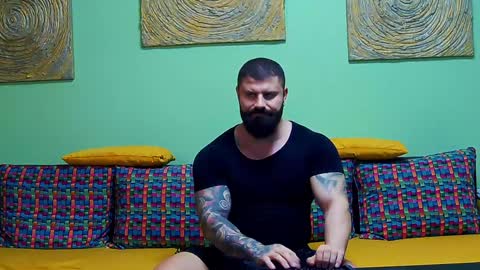 Snapshot of xxtreamleonard chatting on 02.05.25 Xtream Leonard online show from 02.05.25