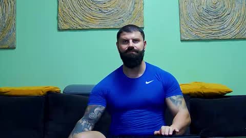 Snapshot of xxtreamleonard chatting on 11.16.25 Xtream Leonard online show from 11.16.25