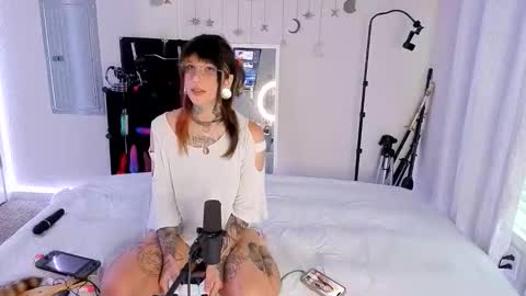 Muse n Poppy online show from 03.04.26