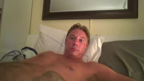 Snapshot of xxxelentdick chatting on 01.02.25 deeeeznutz online show from 01.02.25