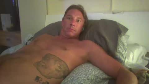 Snapshot of xxxelentdick chatting on 01.06.25 deeeeznutz online show from 01.06.25