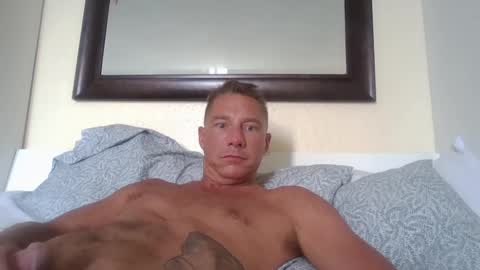 Snapshot of xxxelentdick chatting on 01.09.25 deeeeznutz online show from 01.09.25