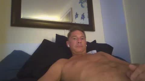Snapshot of xxxelentdick chatting on 01.31.25 deeeeznutz online show from 01.31.25