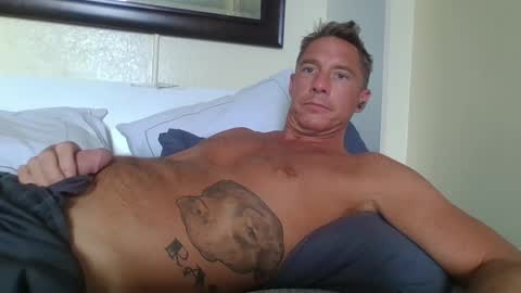 Snapshot of xxxelentdick chatting on 02.03.25 deeeeznutz online show from 02.03.25