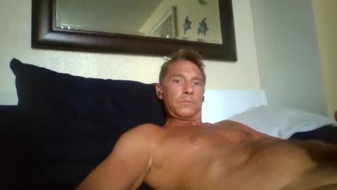 Snapshot of xxxelentdick chatting on 03.03.25 deeeeznutz online show from 03.03.25
