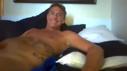 Snapshot of xxxelentdick chatting on 03.04.25 deeeeznutz online show from 03.04.25