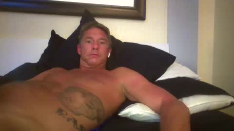 Snapshot of xxxelentdick chatting on 03.04.25 deeeeznutz online show from 03.04.25