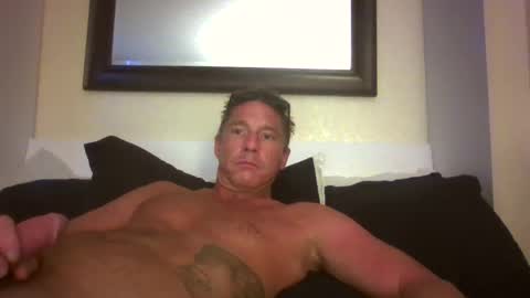Snapshot of xxxelentdick chatting on 03.07.25 deeeeznutz online show from 03.07.25