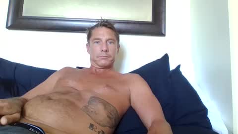 Snapshot of xxxelentdick chatting on 03.09.25 deeeeznutz online show from 03.09.25