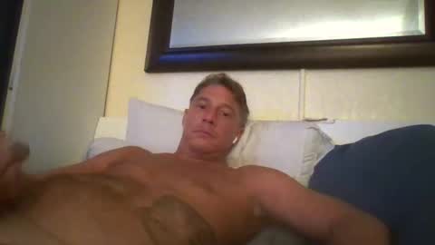 Snapshot of xxxelentdick chatting on 10.06.25 deeeeznutz online show from 10.06.25