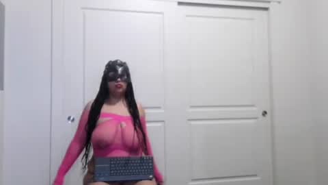 Snapshot of xxxenmascaradosxxx chatting on 10.20.25 Parejahot69 online show from 10.20.25