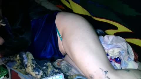 Snapshot of xxxgarterfreekxx chatting on 09.21.25 Silky Lingerie grrl online show from 09.21.25