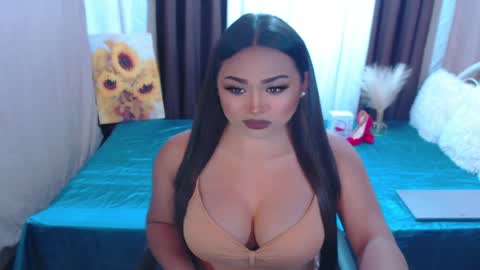 Snapshot of xxxgiganticoliviacummerxxx chatting on 04.30.26 OLIVIA online show from 04.30.26