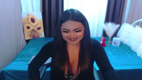Snapshot of xxxgiganticoliviacummerxxx chatting on 05.02.26 OLIVIA online show from 05.02.26