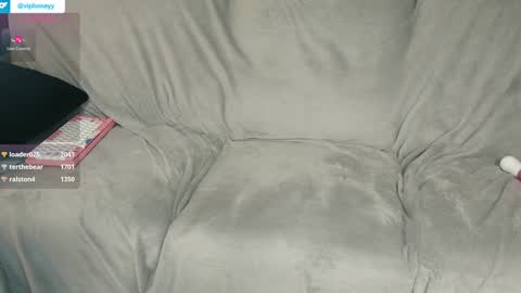 Snapshot of xxxhoneyxx chatting on 01.08.25 Onlyfanz online show from 01.08.25