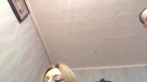 Snapshot of xxxkinkycpl chatting on 12.14.24 isa and gonzo online show from 12.14.24