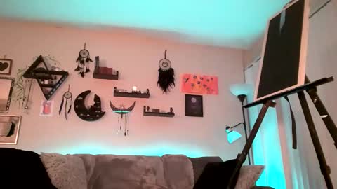 Snapshot of xxxlolalovexxx chatting on 11.18.25 Lola online show from 11.18.25