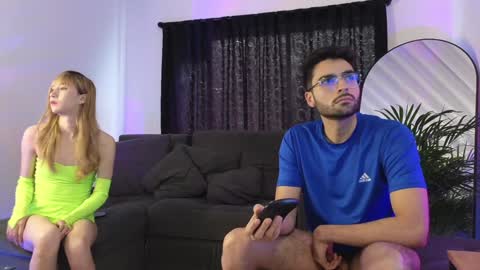 Snapshot of xxxvandersexxx chatting on 02.04.25 July and Fer online show from 02.04.25