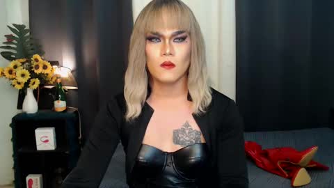 QueenMarina online show from 12.16.24