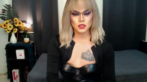 QueenMarina online show from 12.24.24