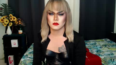 QueenMarina online show from 01.17.25