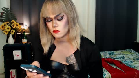 QueenMarina online show from 01.20.25