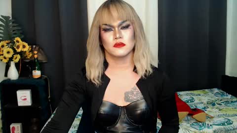 QueenMarina online show from 01.27.25