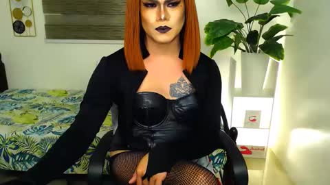 Snapshot of xyournightmarequeenx chatting on 06.04.26 QueenMarina online show from 06.04.26