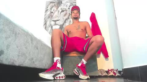 Sr. Y0ung Master online show from 11.26.25